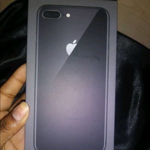 iPhone 8 Plus